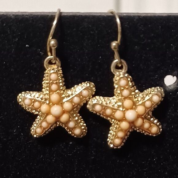 Source Unknown Jewelry - Vintage Gold-Toned Starfish Earrings w/ Pink Embellishments